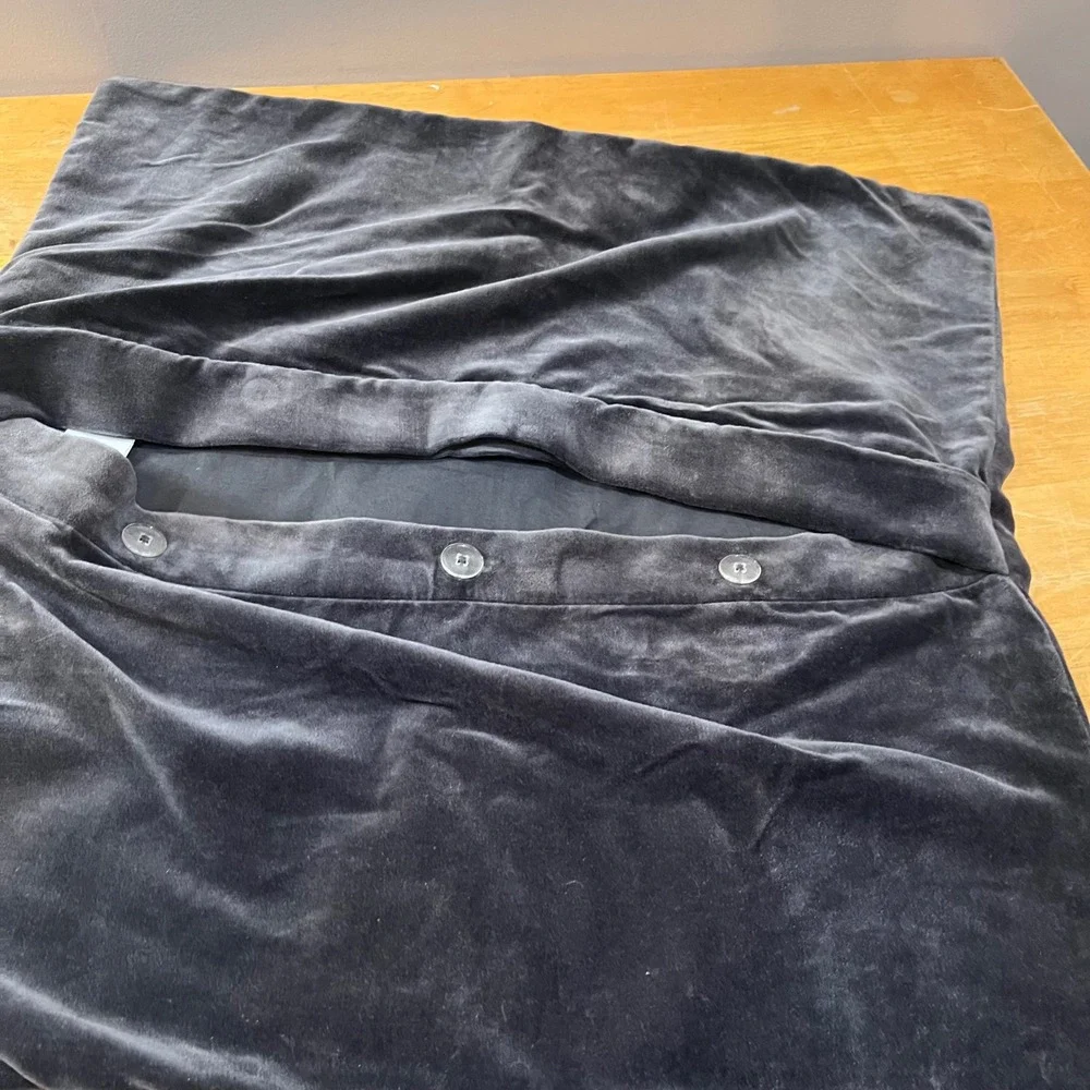 Pottery‎ Barn 24x24 Charcoal Gray Cotton Velvet Embroidered Mandala Pillow Cover